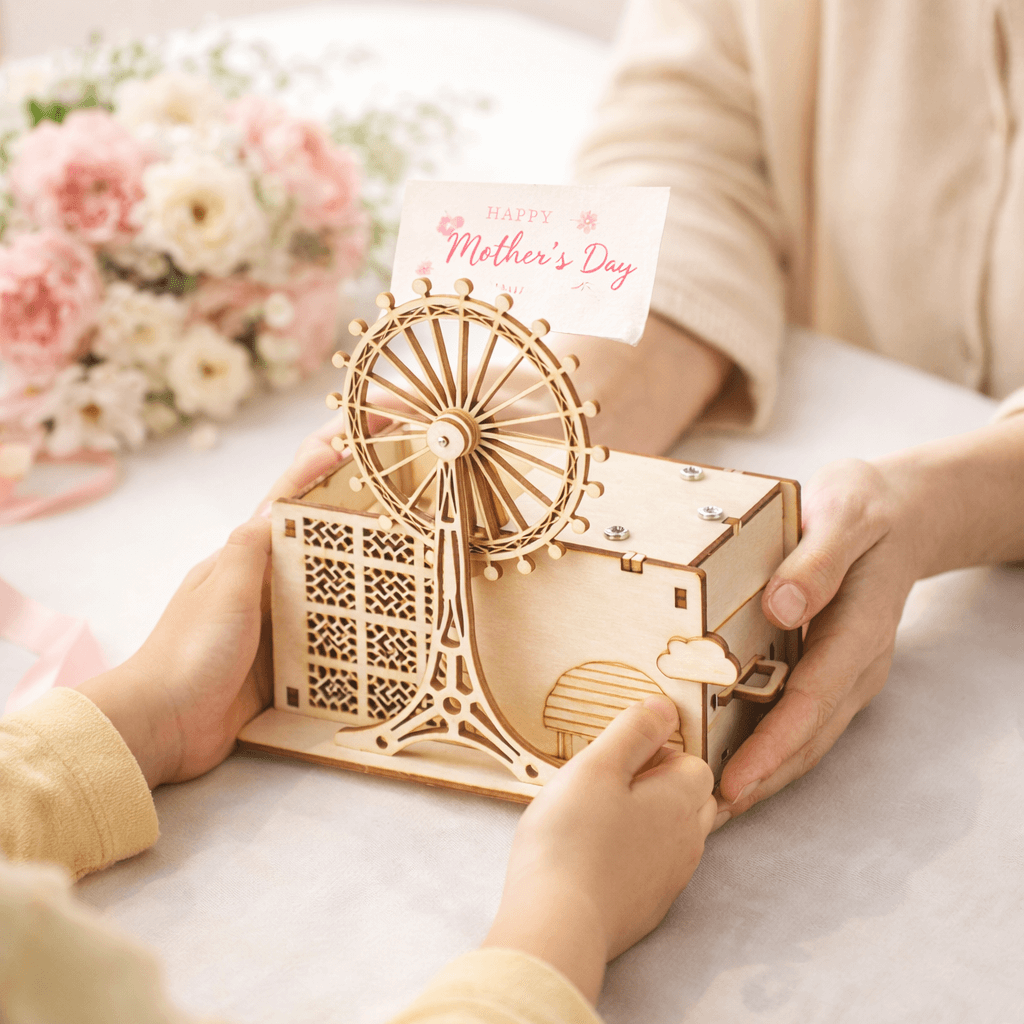 DIY Hand-Crank Ferris Wheel Music Box Pen Holder